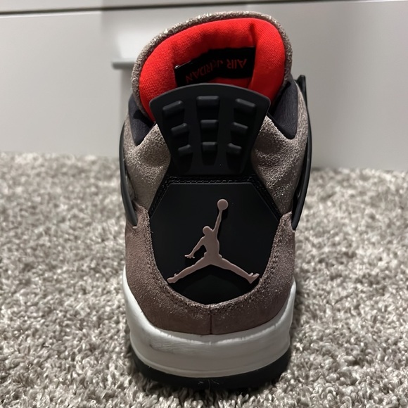 Retro 4 Jordan’s - Picture 5 of 12
